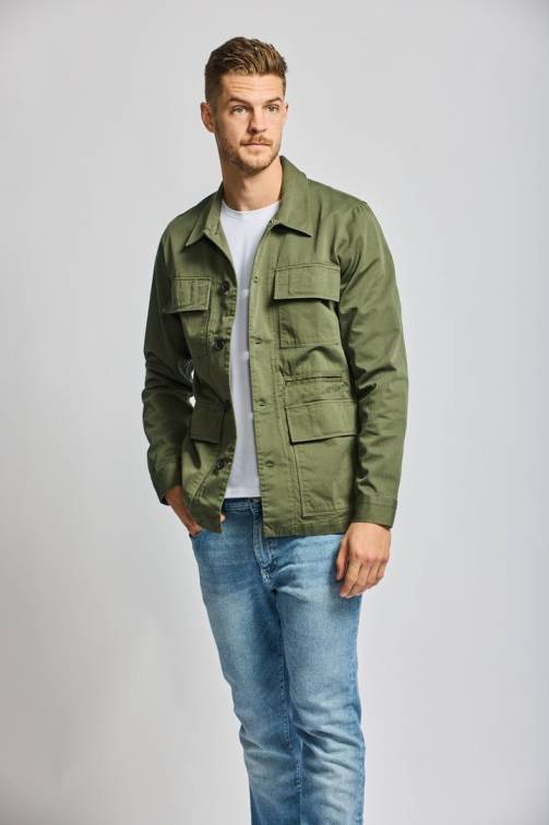 Timeless Utility: The Lightweight Field Jacket for Spring